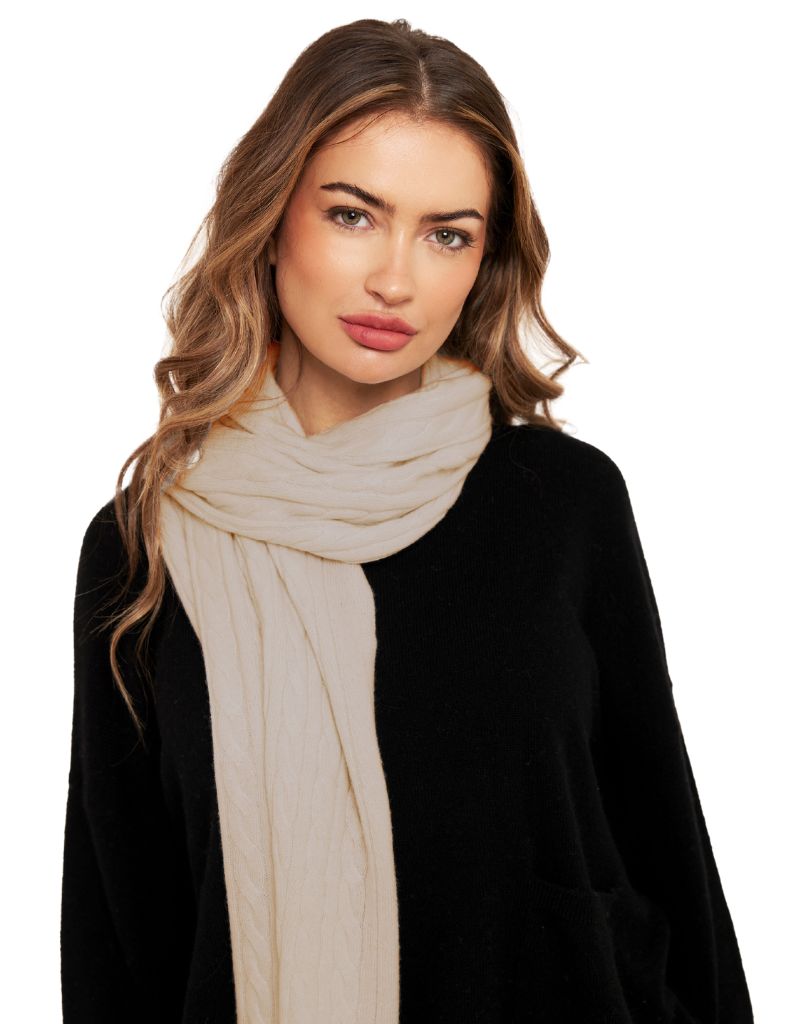 Brodie Cable Scarf Cygnet